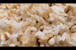 A mixture of brown rice, white rice and Chinese pearl barley.